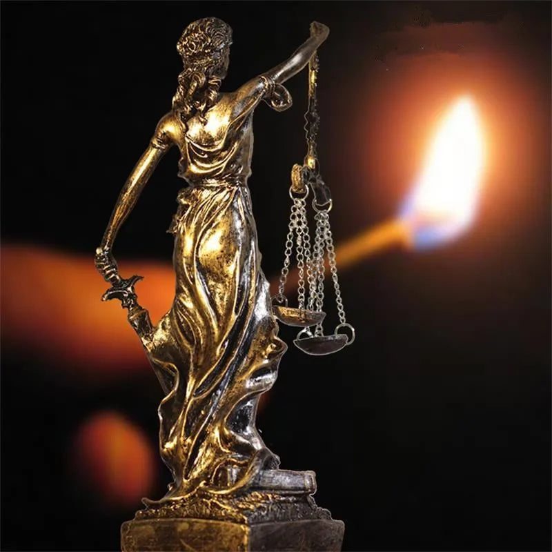 Statue Dame de la justice en résine