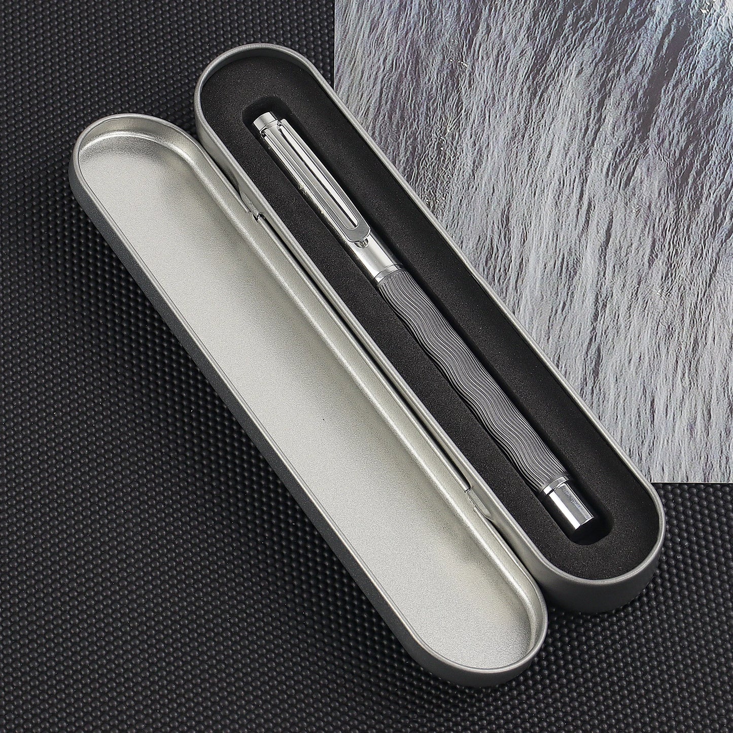 Stylo plume design et élégant
