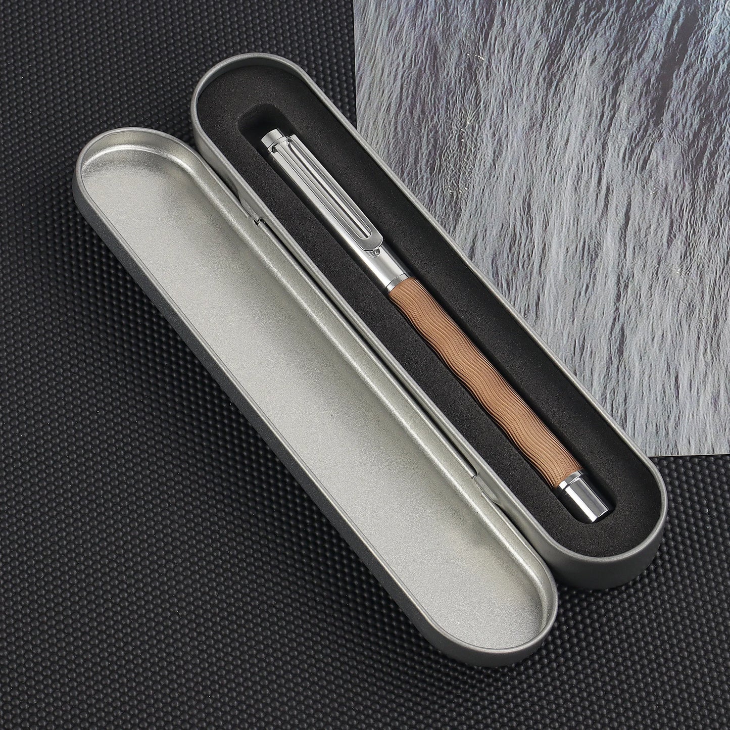 Stylo plume design et élégant