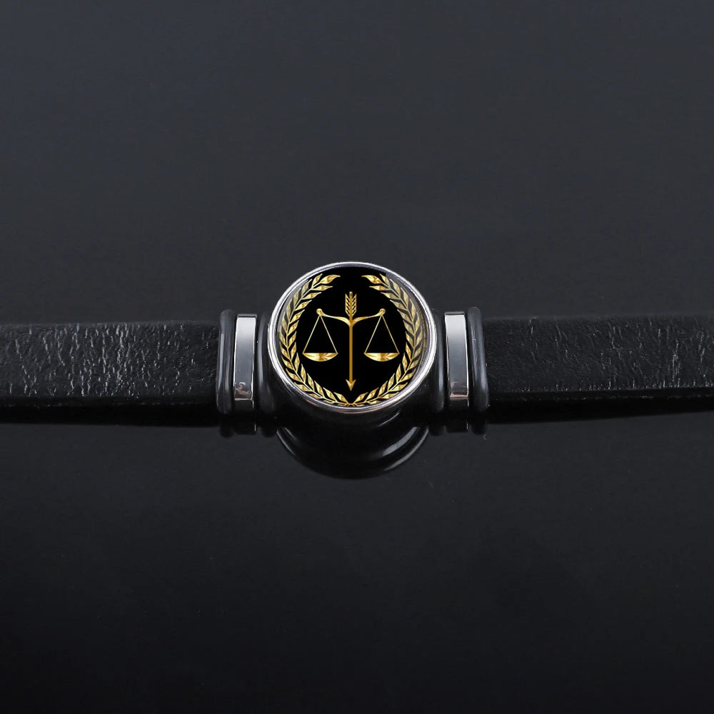 Bracelet en cuir noir – Balance de la Justice