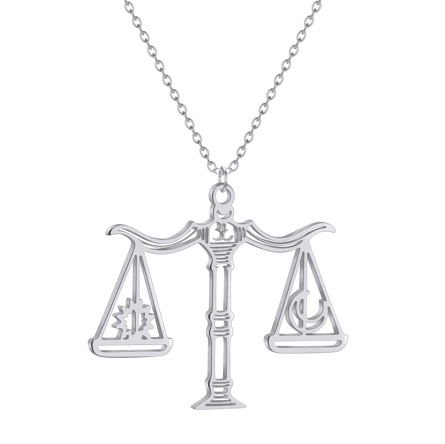 Détail du pendentif Balance de la Justice – symbole du droit et de l’équilibre– Boutique Easy Droit