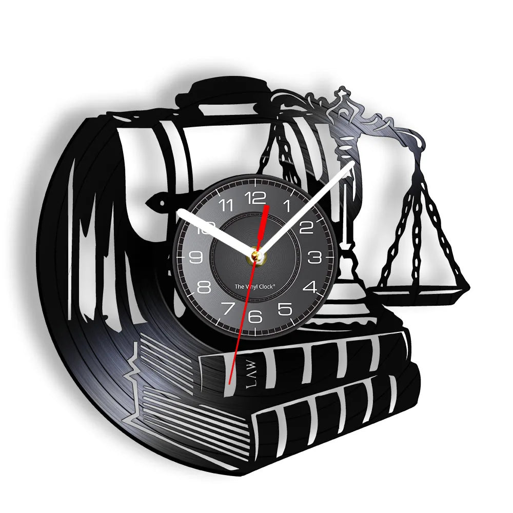 Horloge murale en vinyle décorée de livres de droit et d’une balance de la justice – design symbolique et raffiné – Boutique Easy Droit